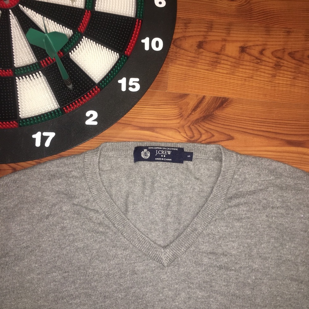 J. Crew 🎯 Men’s 💙 V-neck Sweater